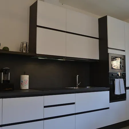 Casa Di Francesca-centrale E Moderno Con Vista!